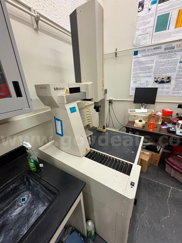 Mitutoyo BRT504 Coordinate Measuring Machine