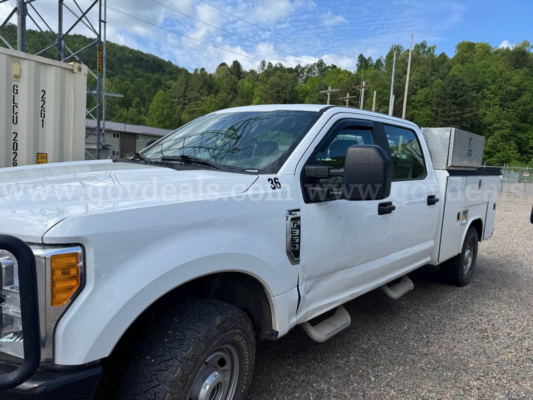 2018 Ford F-350 SD Service truck