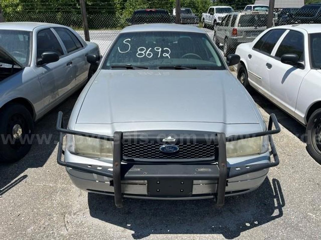 2003 Ford Crown Victoria