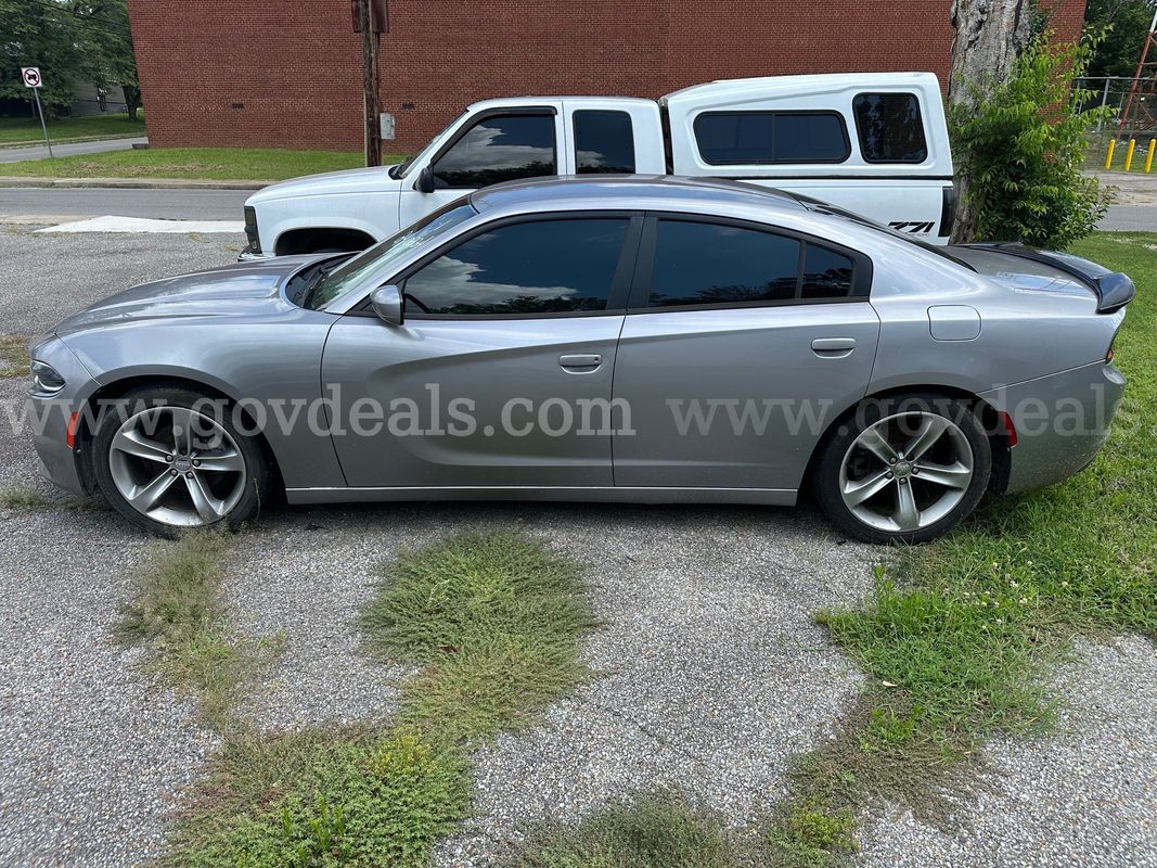2016 Dodge Charger SE