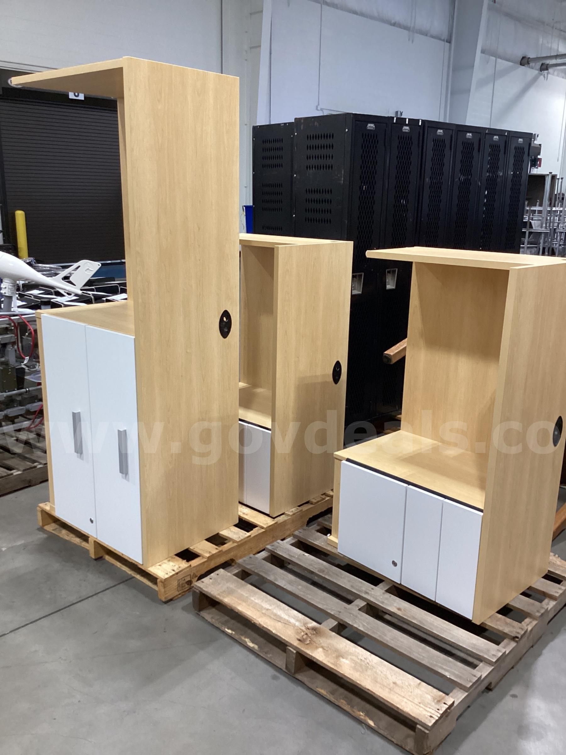 Desk and returns