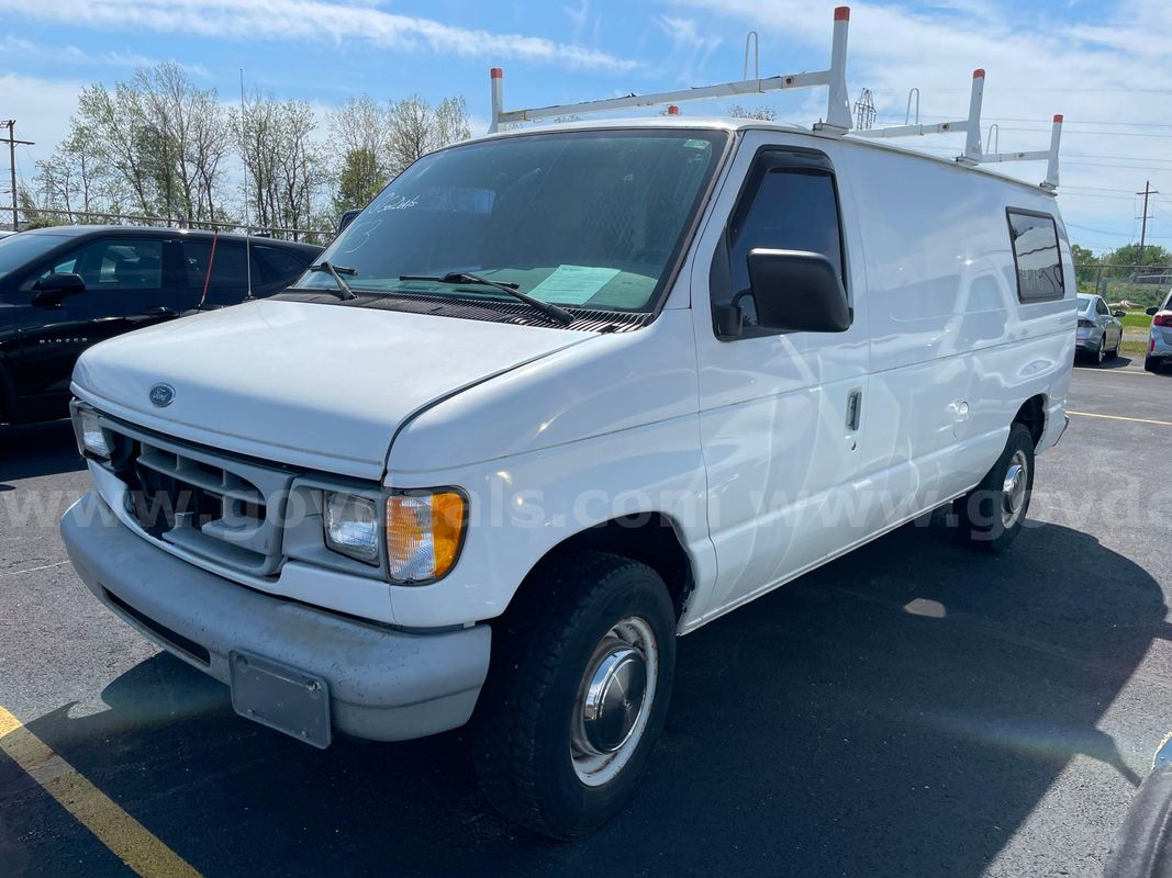 1999 Ford Econoline E-250 CARGO VAN, 4.0L V6