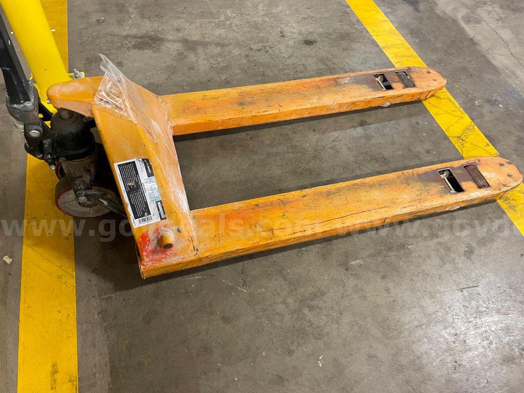 Haulmaster 2.5Ton Pallet Jack