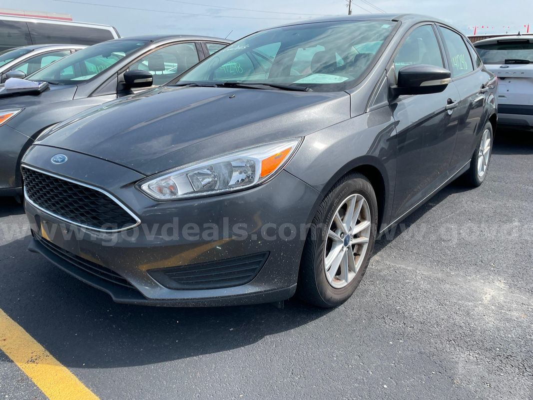 2017 Ford Focus SE SEDAN 4-DR, 2.0L L4