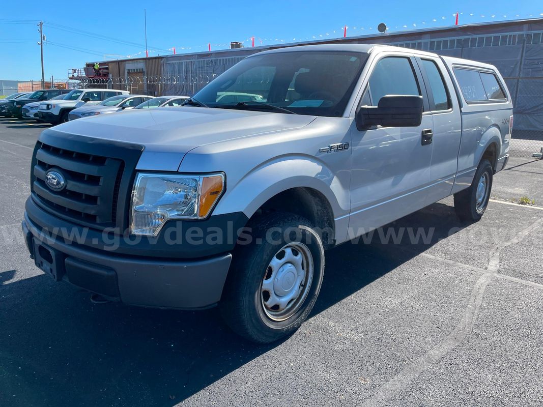2010 Ford F-150 XL 4WD EXT CAB PICKUP 4-DR, 5.4L V8