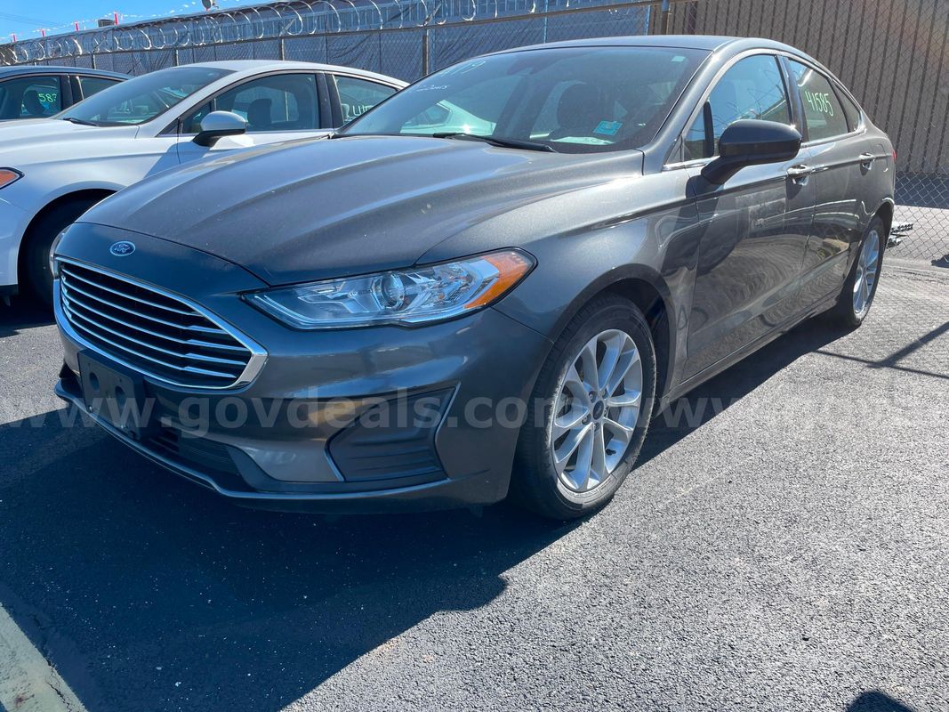 2019 Ford Fusion SE SEDAN 4-DR, 2.5L L4 *LESS THAN 35K MILES!!!