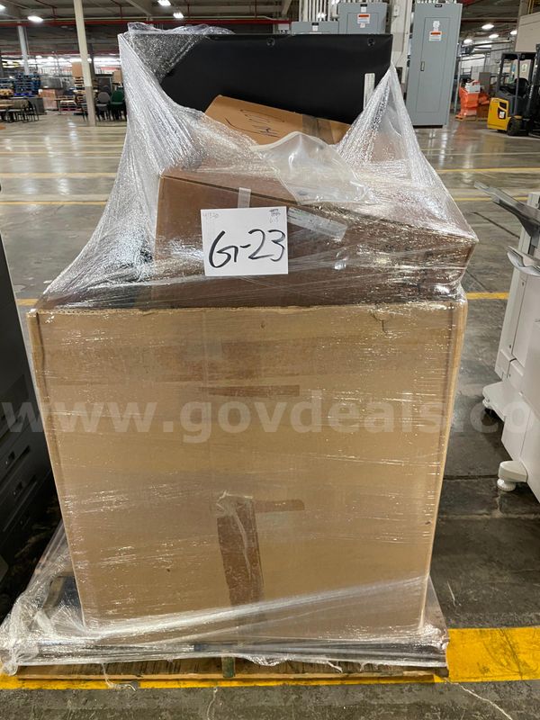 Lot of PC Monitors, Flat Screen TV, and Various Cables