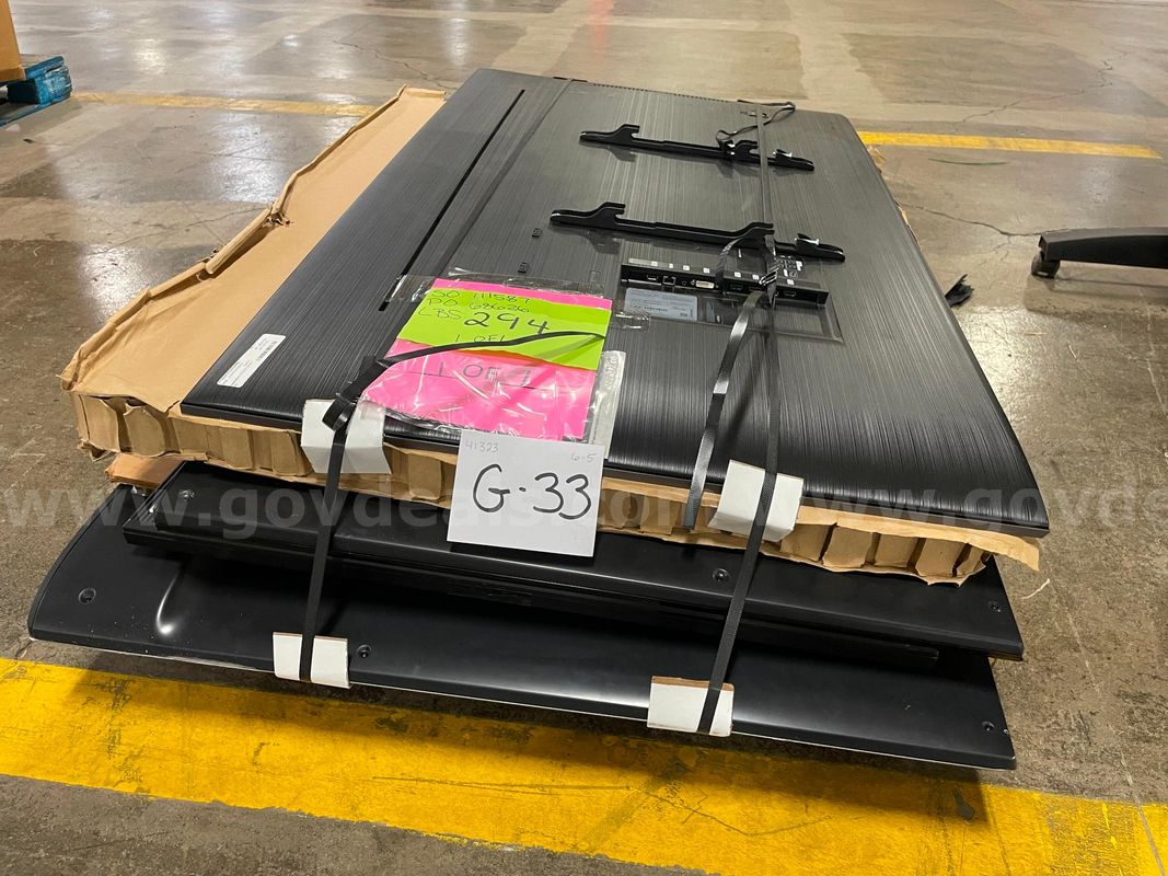 Lot of (4) Flat Screen TVs