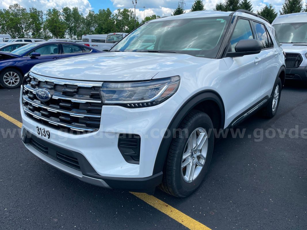 2025 Ford Explorer Active 4WD UTILITY 4-DR, 2.3L L4 *Wrecked - Under 15K Miles!!