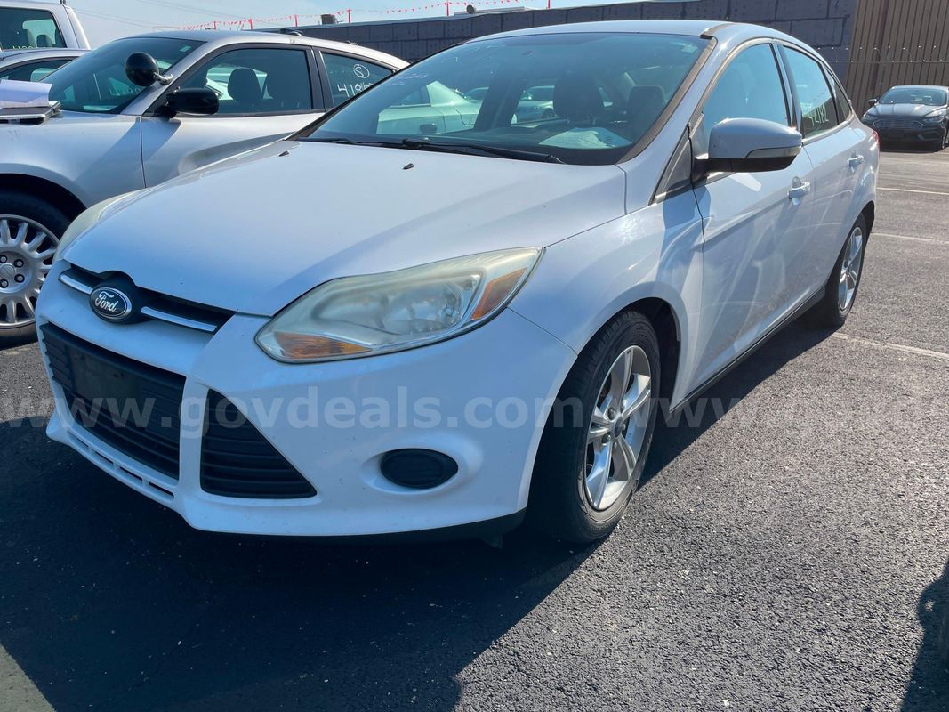 2014 Ford Focus SE SEDAN 4-DR, 2.0L L4