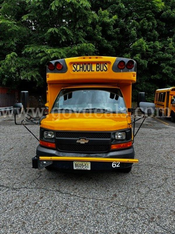 2012 Chevrolet Express G4500- With Wheel Chair Lift