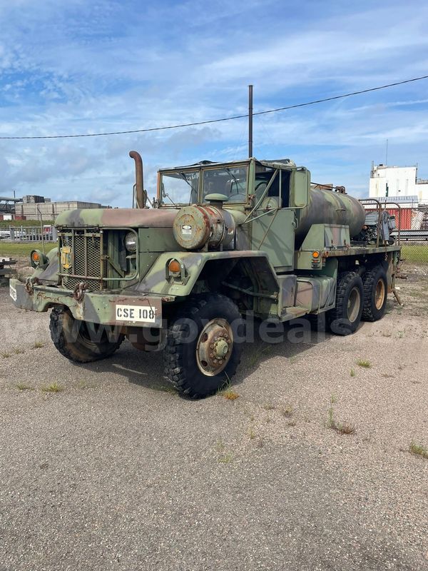 1973 AM General 5-Ton 6x6 with 1000 Gallon Tank, Diesel **NO TITLE**