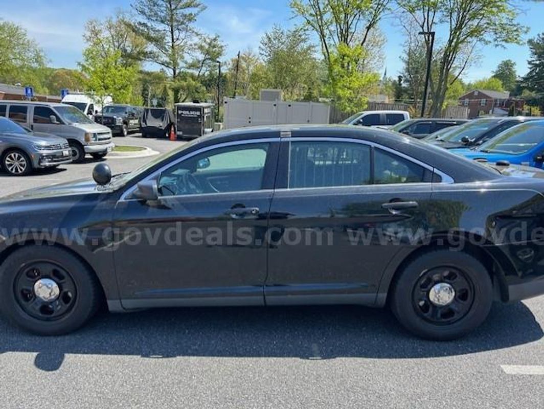 2013 Ford Taurus