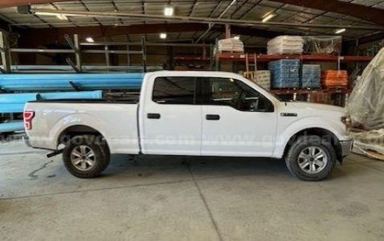 2018 Ford F-150 Crew Cab 4x4 Pickup Truck w/Strobe Lights – 73K Miles