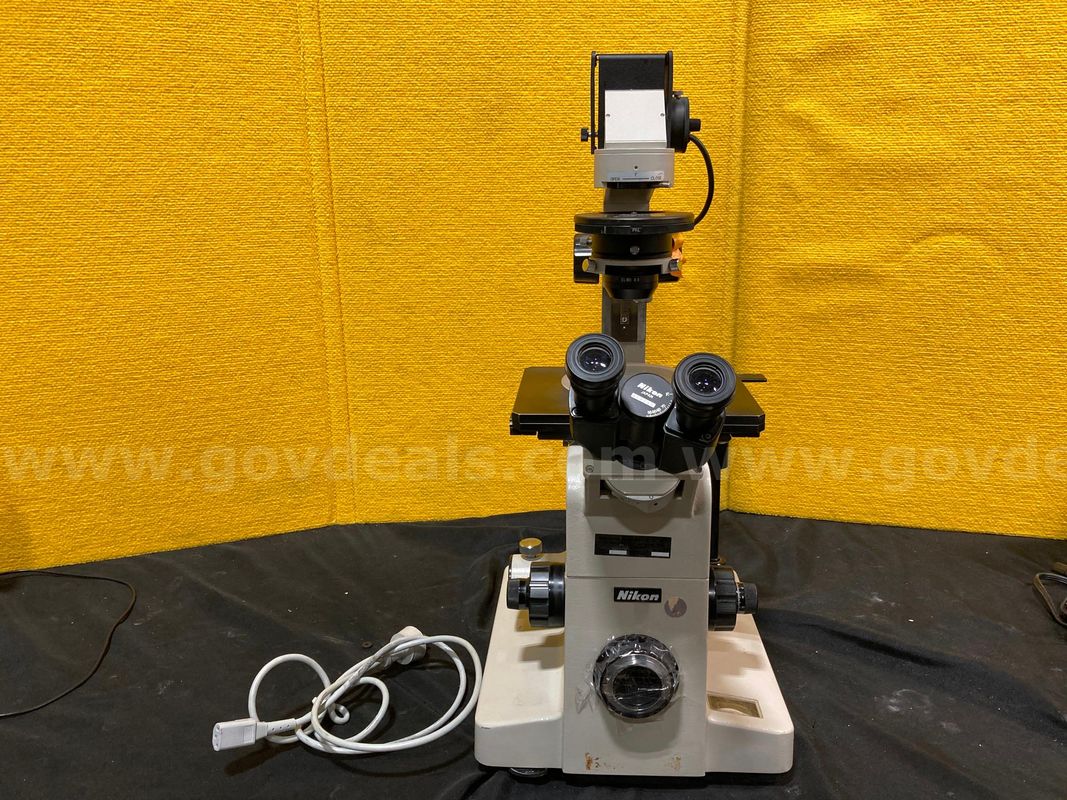 (1) Nikon Phase Contrast Microscope