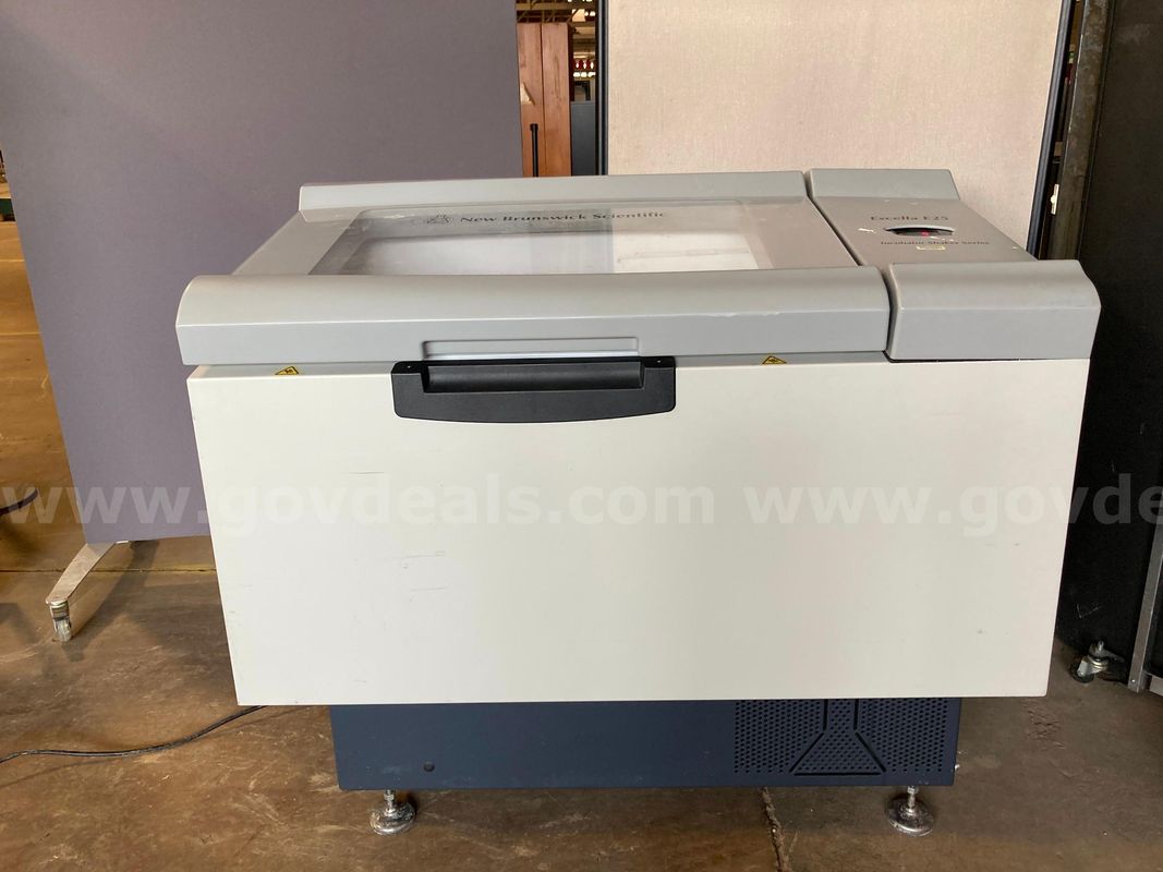 (1) New Brunswick Excella E25 Floor Shaker [IU024623]