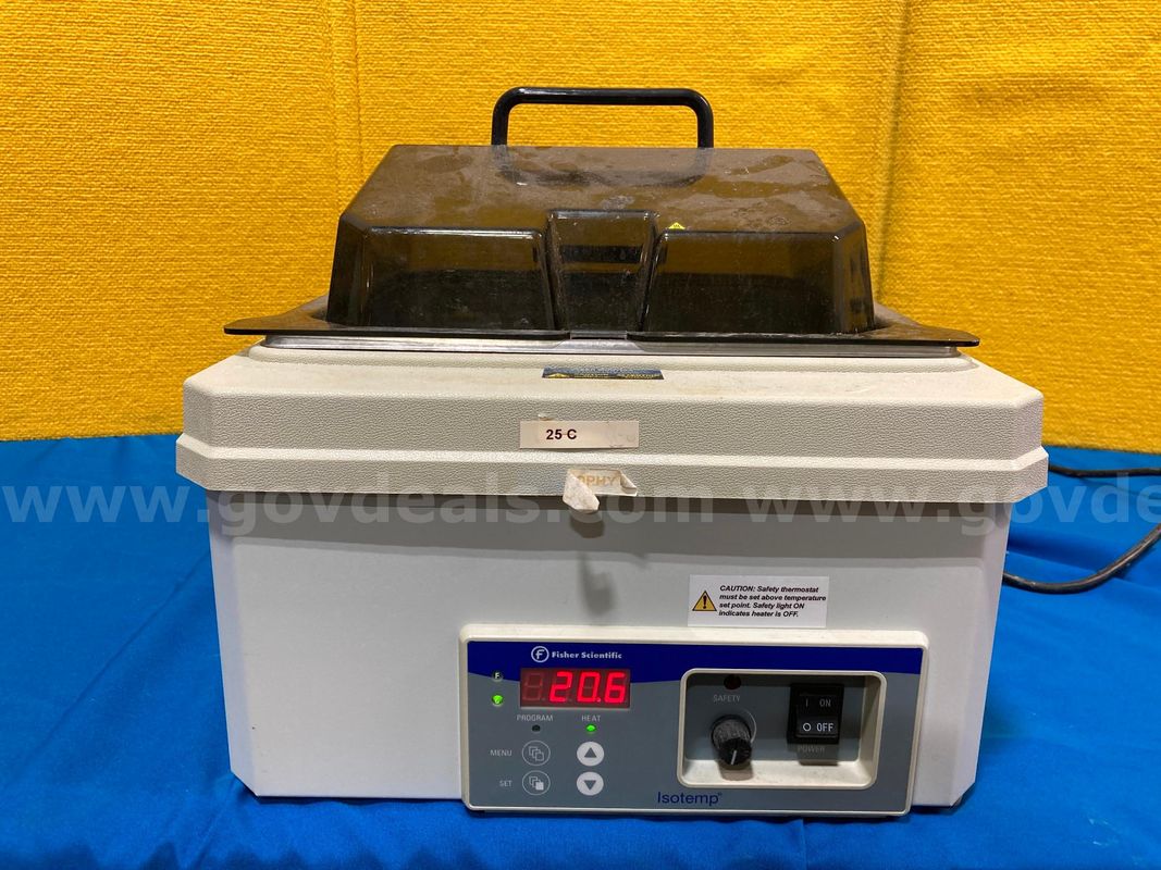 (1) Fisher Isotemp Model 210 Water Bath
