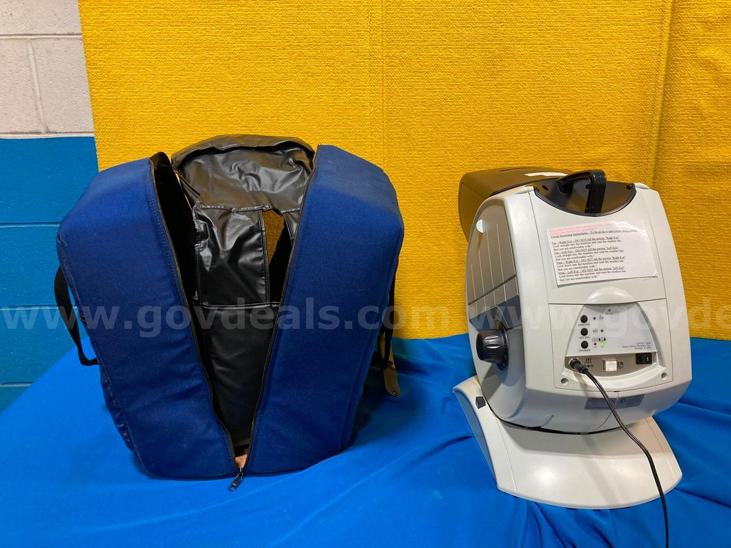 (1) Optec 5000 Vision Tester