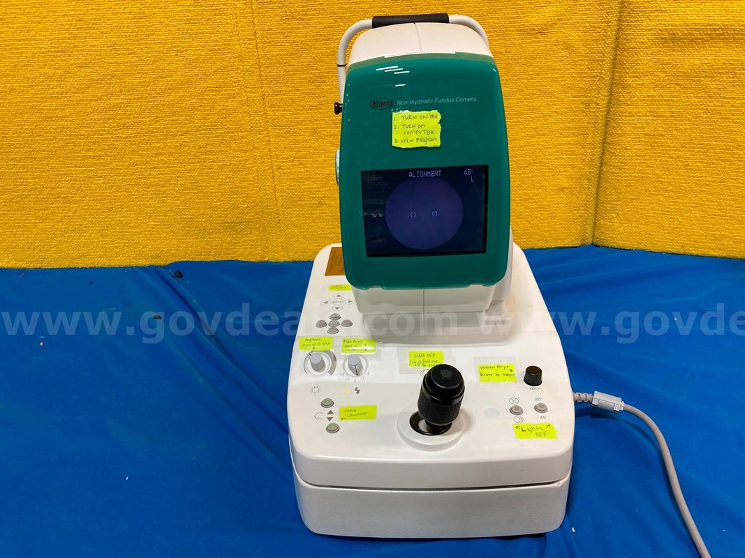 (1) Kowa nonmyd a-D Fundus Camera and Case