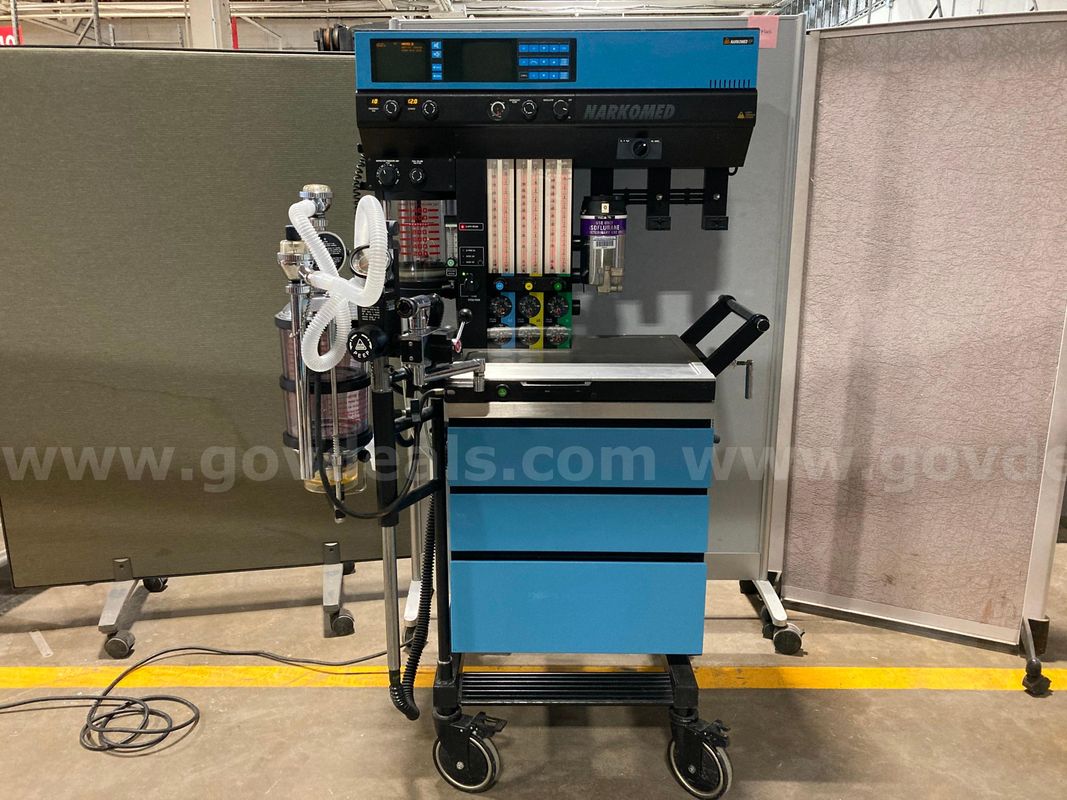 (1) Narkomed 2B Anesthesia Machine and Cart [IU028726]