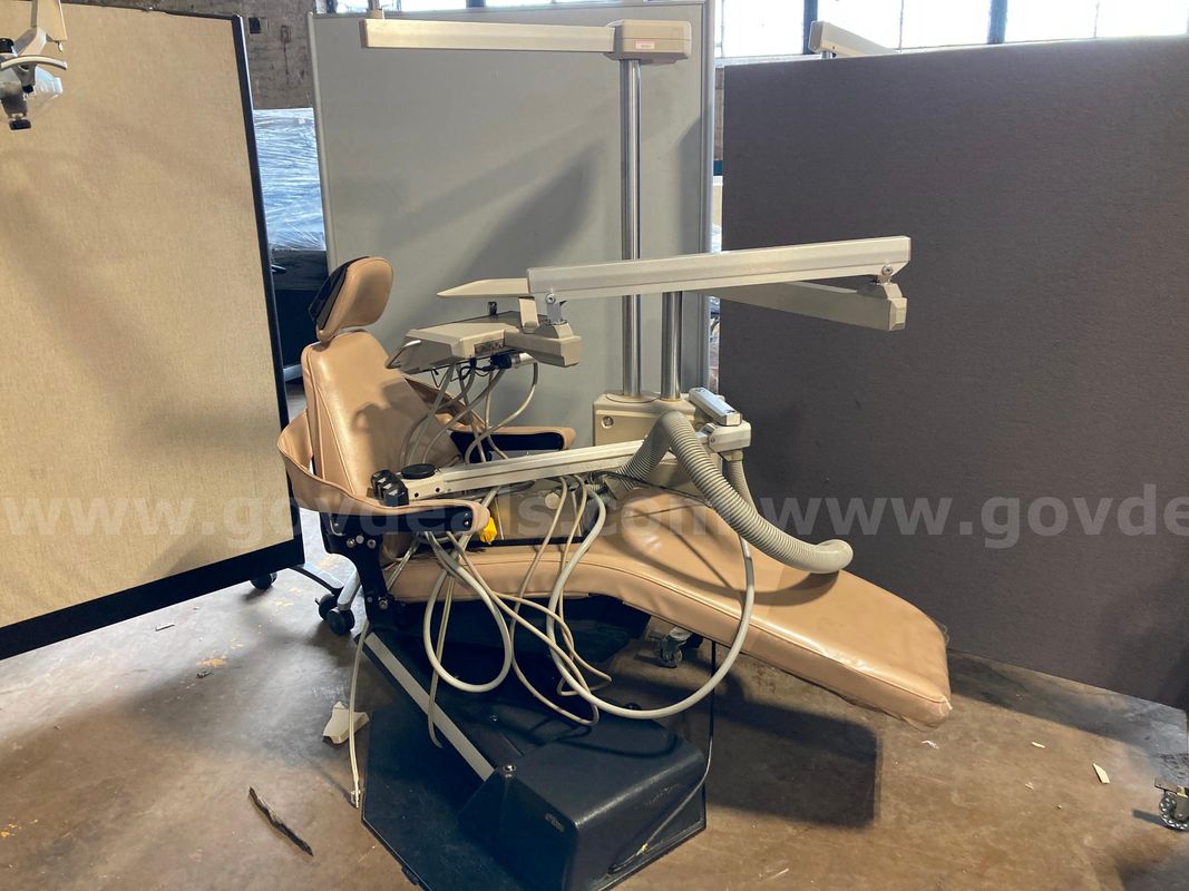 (1) Aidec Dental Chair and Dental Light