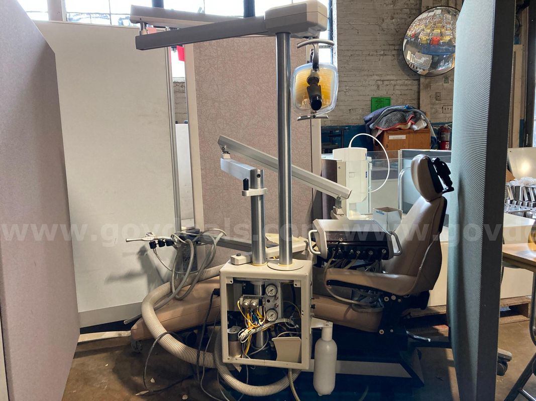 (1) Aidec Dental Chair and Dental Light