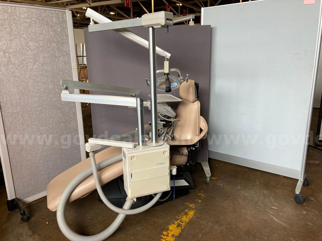 (1) Aidec Dental Chair and Dental Light