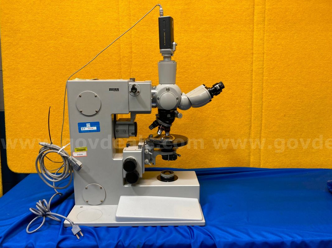 (1) Zeiss Microscope [IU004747]