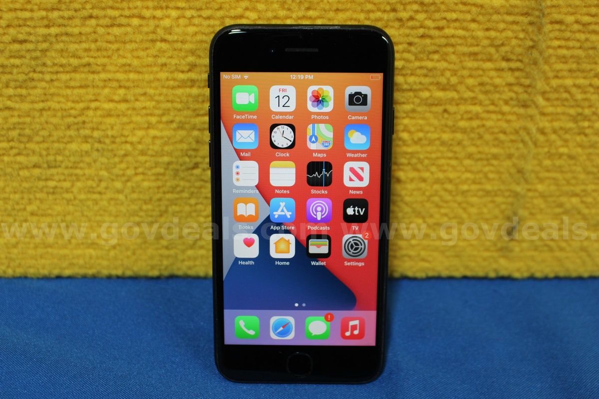 (1) Apple iPhone SE 2nd Generation 4.7 "
