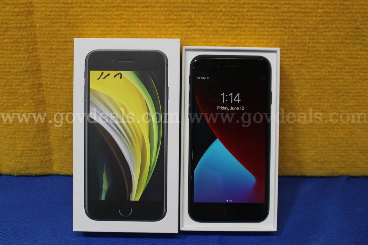 (1) Apple iPhone SE 2nd Generation 4.7"