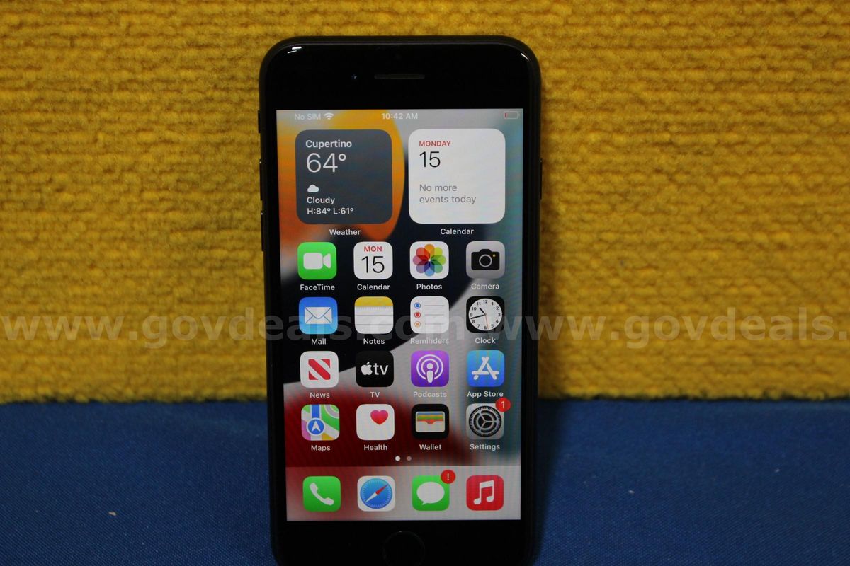 (1) Apple iPhone SE 2nd Generation 4.7"
