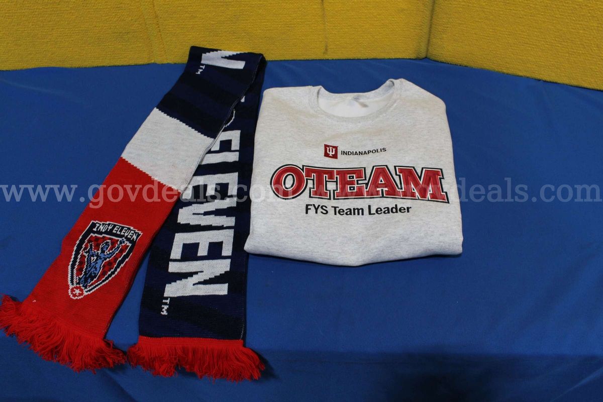 (1) IU Indianapolis OTEAM FYS Team Leader Sweatshirt (XL) and (1) Indy Eleven Soccer Scarf Bundle