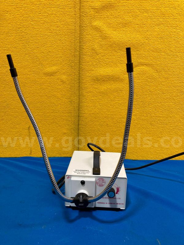 (1) Schott-Fostec ACE Fiber Optic Light Source 20500