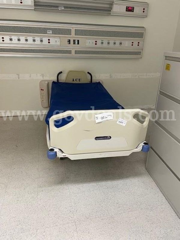 Lot of 4 Hosptial Beds