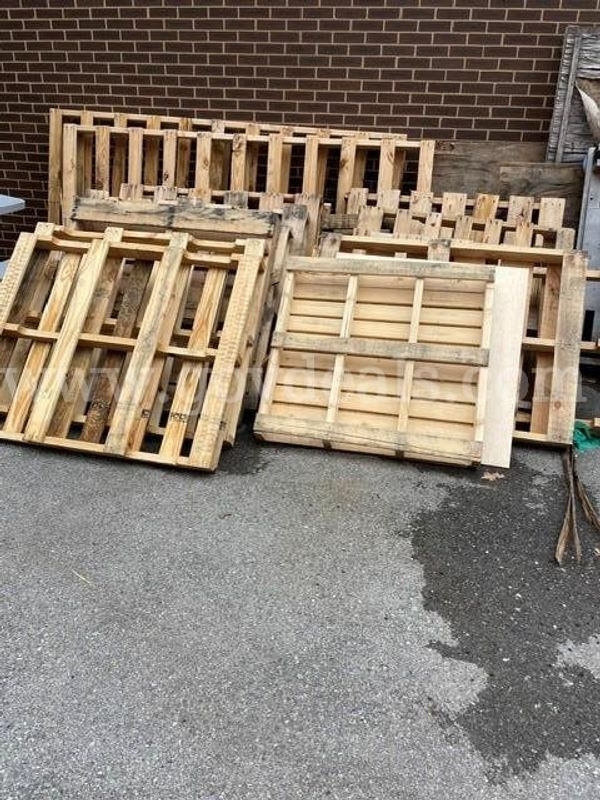 3 Pallets