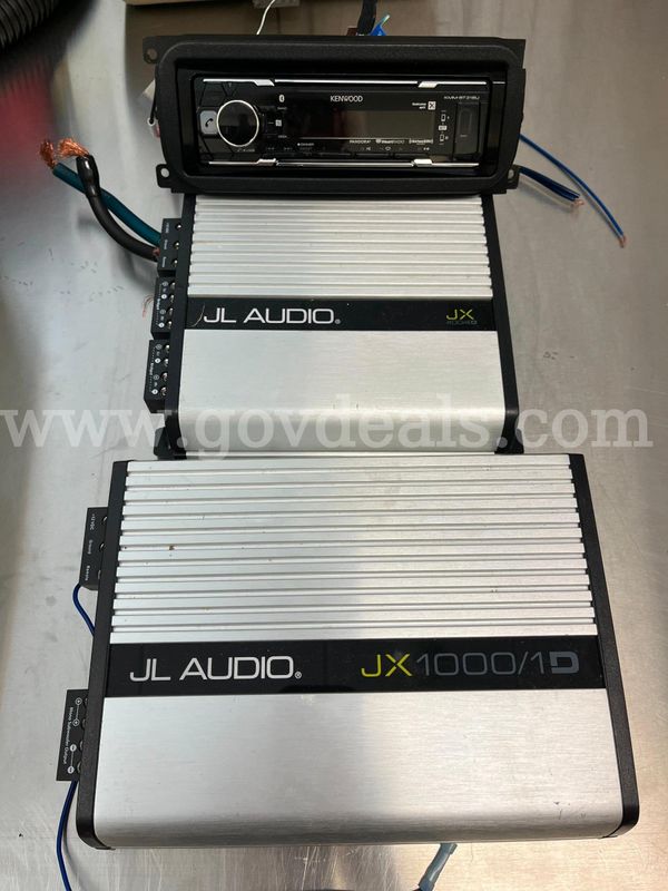 JL Audio JX1000 1D amplifier, JL Audio JX400 4D amplifier, and Kenwood KMM car stereo receiver