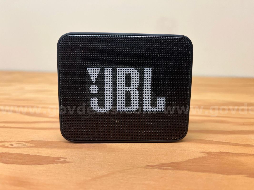 JBL Go2 wireless bluetooth speaker