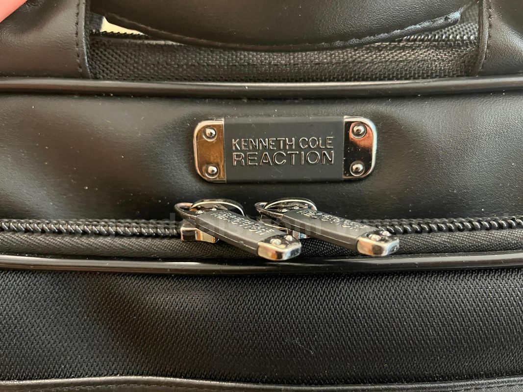 Kenneth Cole Reaction R-Tech 18" laptop portfolio bag
