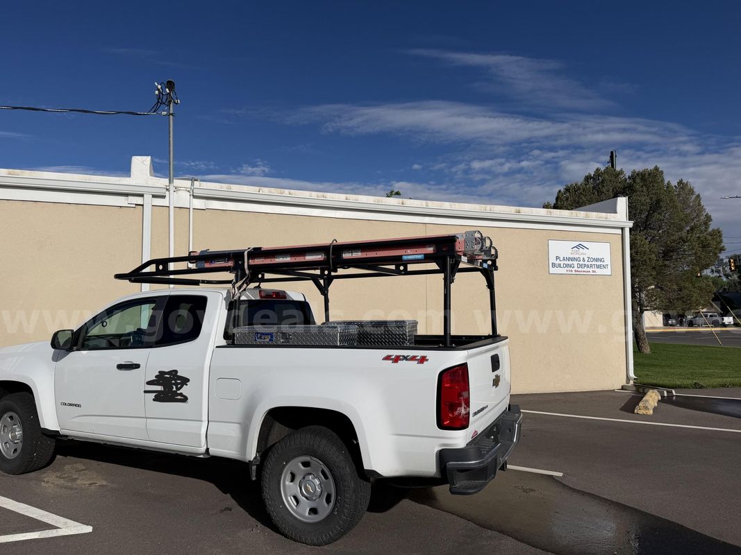 Mid-size over the cab ladder rack