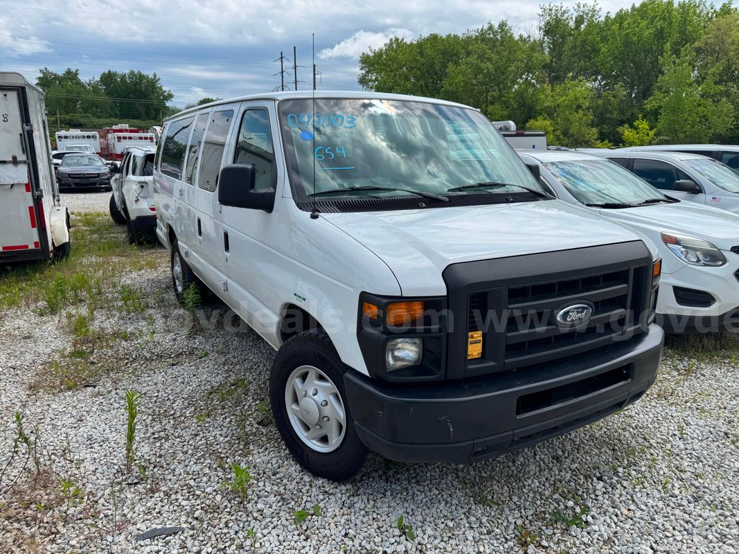2009 Ford Econoline LOT654 - 097003 - R