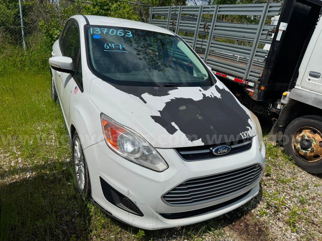 2013 Ford C-Max Hybrid LOT647 - 137063 - R