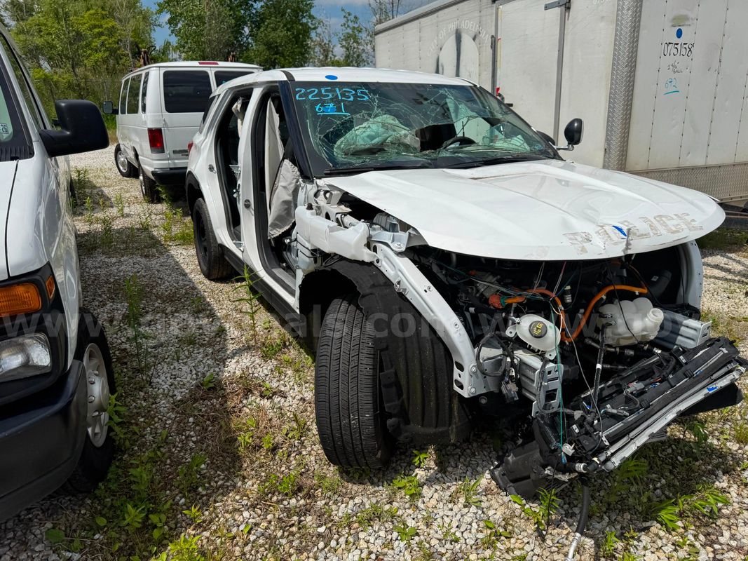 2022 Ford Explorer LOT671 - 225135 - NR