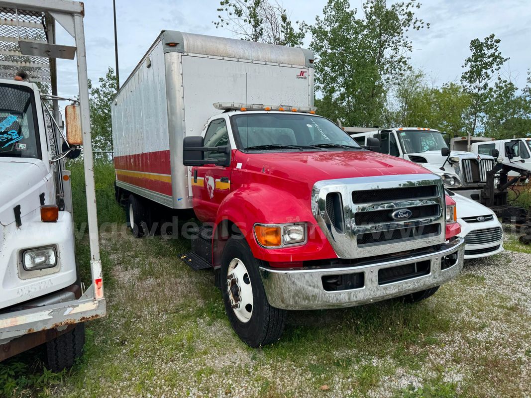 2012 Ford f-750 Boxtruck  LOT820 - 127069 - R