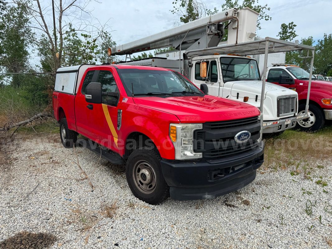 2017 Ford F-250 SD 4X4 LOT819 - 175033 - R