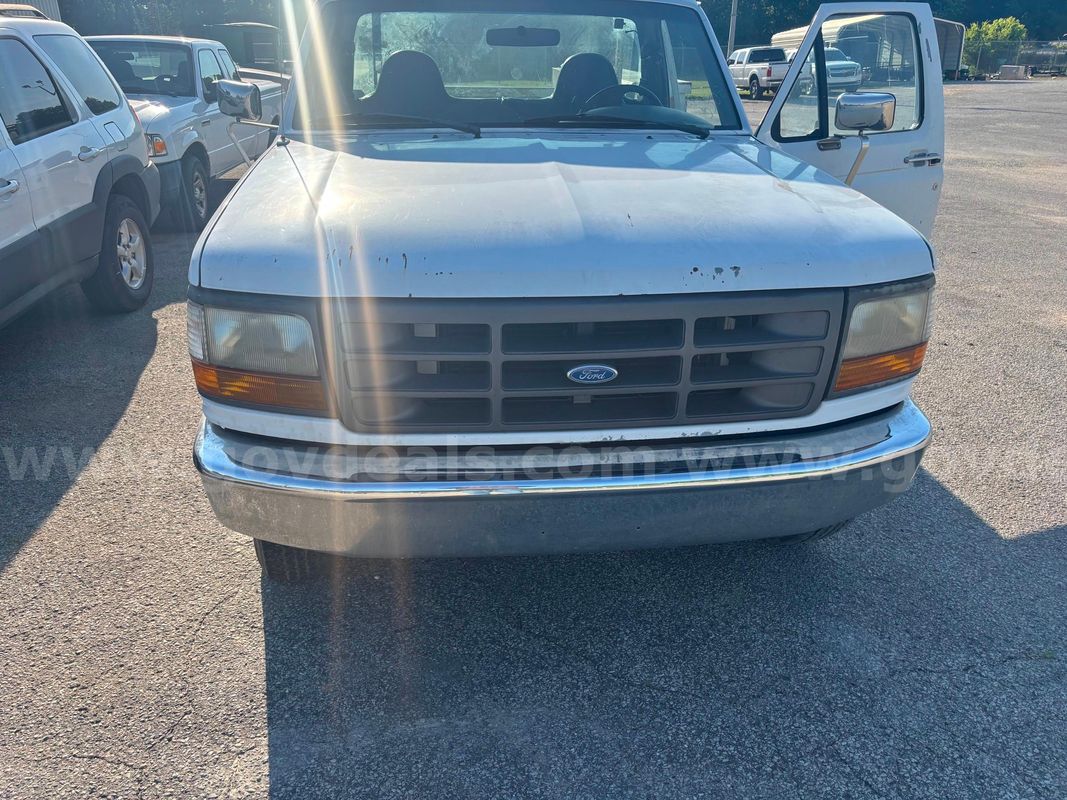 1997 Ford F-250 XL HD Reg. Cab 2WD