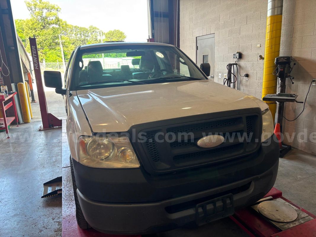 2006 Ford F-150 XL SuperCab 2WD