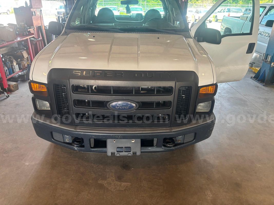 2008 Ford F-250 SD XL SuperCab 2WD