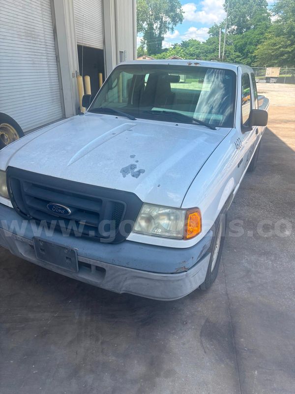2004 Ford Ranger XL SuperCab 2WD