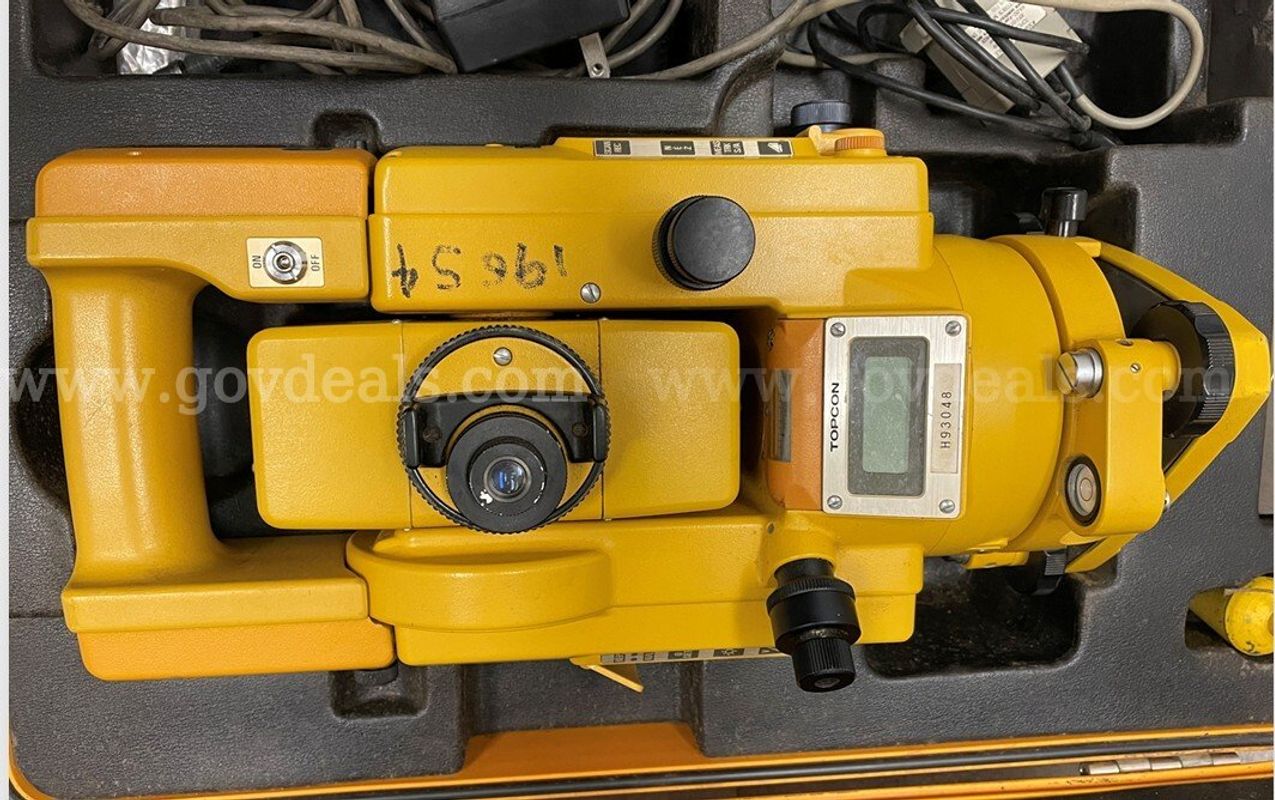 Topcon Total Station