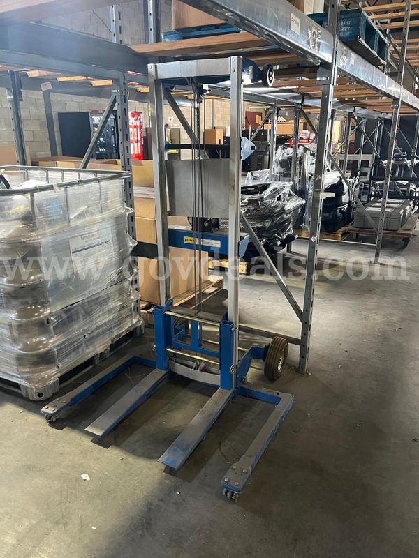 COUNTER BALANCE STACKER/ 500.449LB WEIGHT CAPACITY